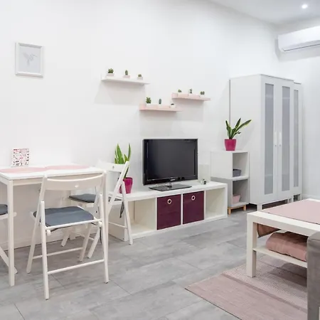 H15 - Unique Boutique Studio In The City Center 부다페스트